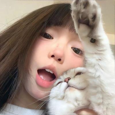 公寓里的两个女人
